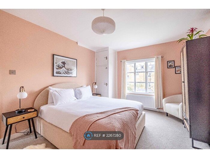 3 Bedroom Terraced House To Rent In Prince Consort Cottages, Windsor, SL4