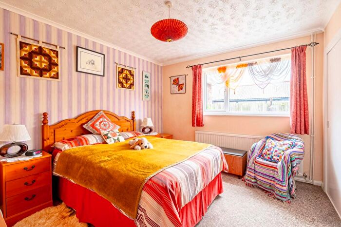 3 Bedroom Detached Bungalow For Sale In Fakes Road, Hemsby, NR29