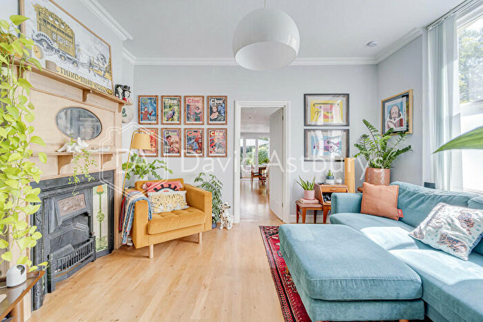 2 Bedroom Apartment To Rent In Hillfield Avenue, Crouch End, London, N8