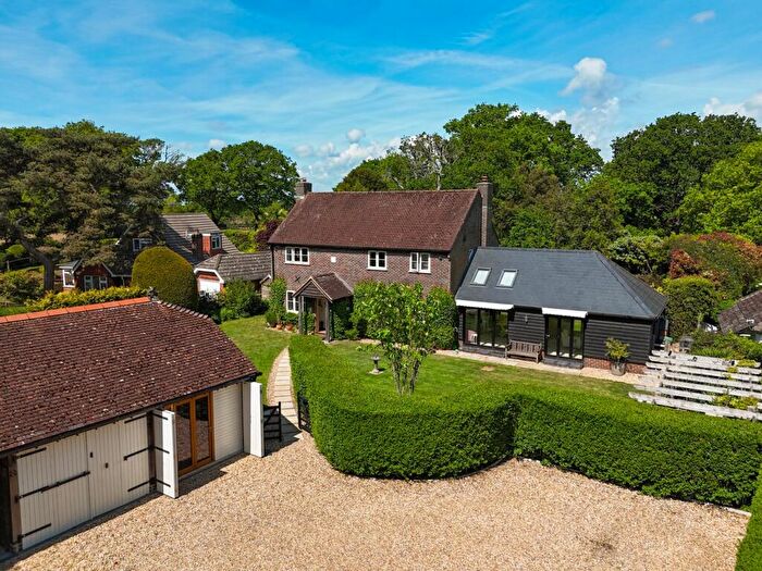 4 Bedroom Detached House For Sale In Croft Road, Neacroft, Christchurch, BH23