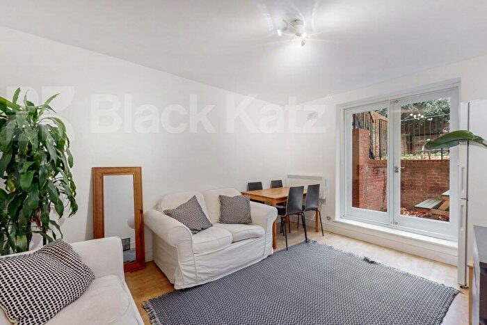 4 Bedroom Flat To Rent In St Pancras Way, Camden, NW1