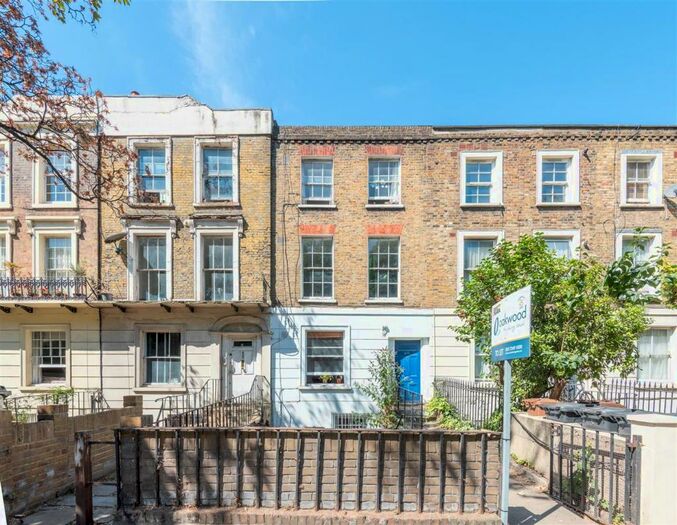 2 Bedroom Flat To Rent In Kingsland Road, London, E8