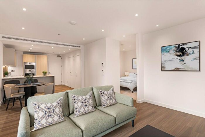 Studio To Rent In Nine Elms Lane, London, SW11