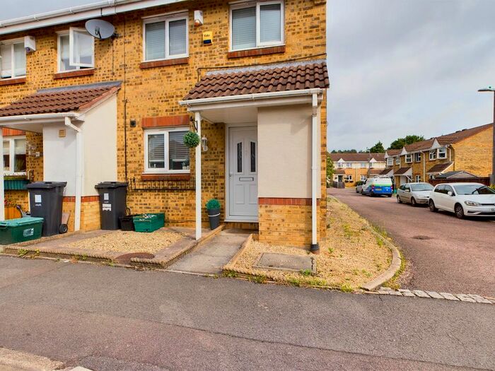 3 Bedroom End Of Terrace House To Rent In Bickford Close, Barrs Court, Bristol, BS30