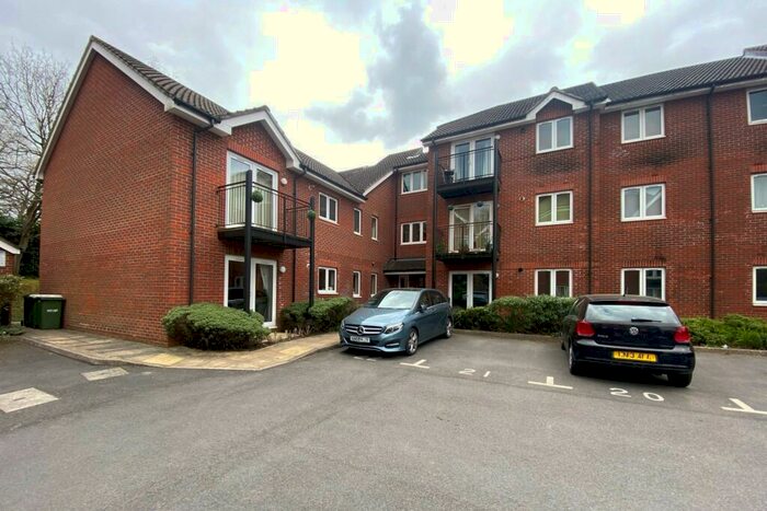 2 Bedroom Apartment To Rent In Langtry Court, Providence Hill, Bursledon, Southampton, SO31