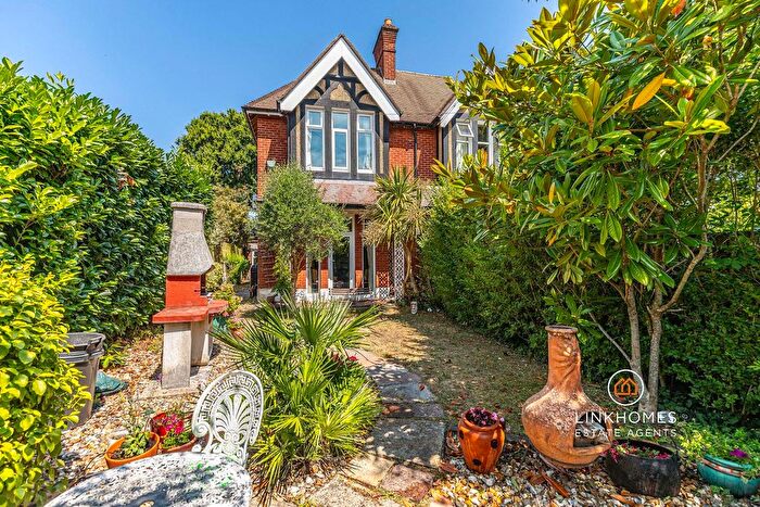 3 Bedroom Semi Detached House For Sale In Bournemouth Road, Poole, BH14