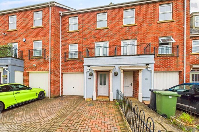 3 Bedroom Town House For Sale In Chaffinch Mews, Harleston, IP20