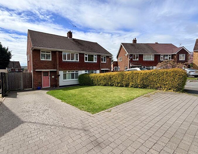 3 Bedroom Semi-Detached House For Sale In Cliffords Way - Permission To Extend, SL8