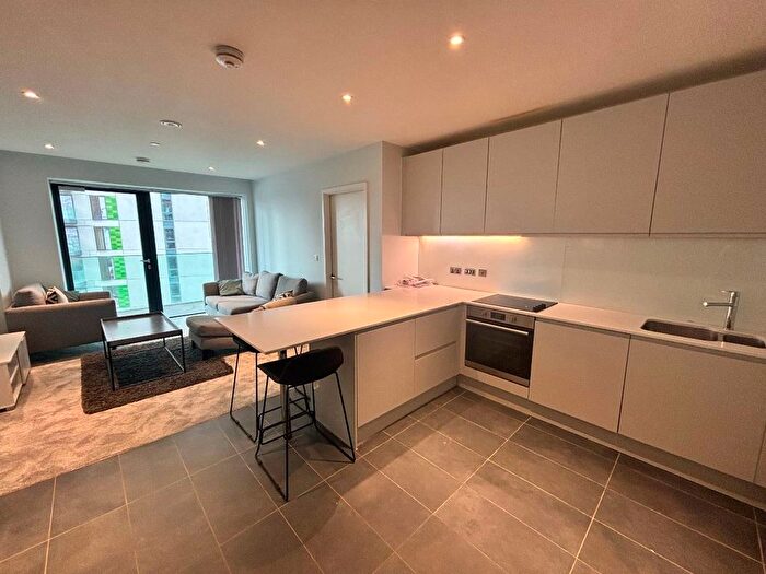 2 Bedroom Flat To Rent In Local Blackfriars, Salford, M3