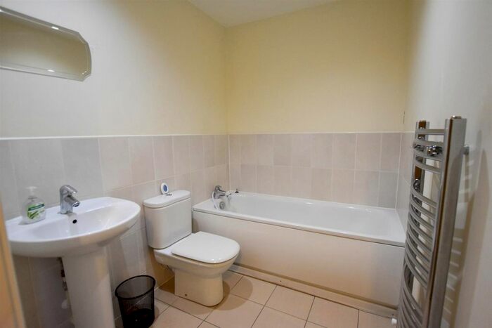 2 Bedroom Flat For Sale In Longleat Avenue, Edgbaston, Birmingham, B15