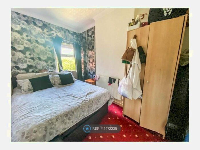 2 Bedroom End Of Terrace House To Rent In Beeton Road, Birmingham, B18