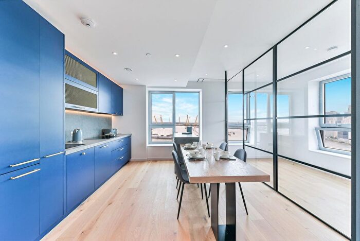 2 Bedroom Flat To Rent In Douglass Tower, Goodluck Hope, London, E14