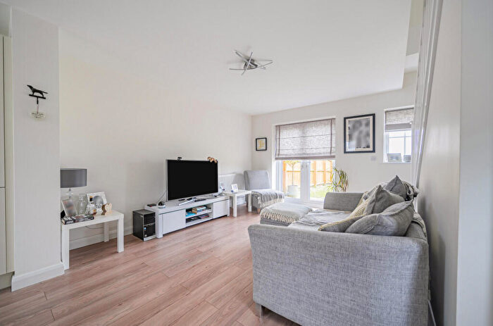 2 Bedroom End Of Terrace House For Sale In Walton Gardens, Preston, PR4