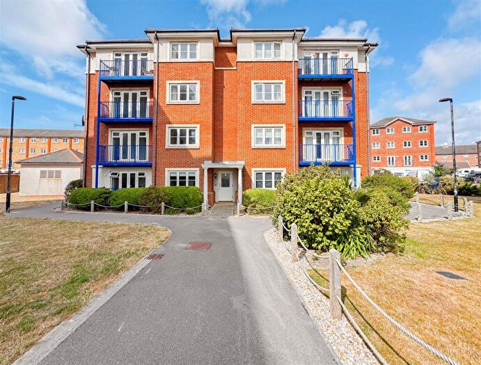 2 Bedroom Flat To Rent In Barbuda Quay, Eastbourne, BN23