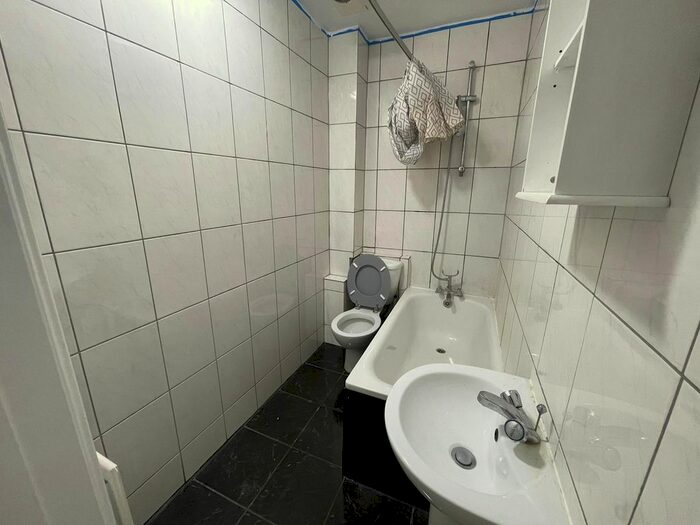 1 Bedroom Flat To Rent In A Kingsland Road, London, E8