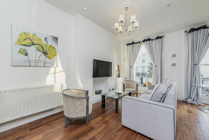 1 Bedroom Flat To Rent In Chepstow Road, London, W2