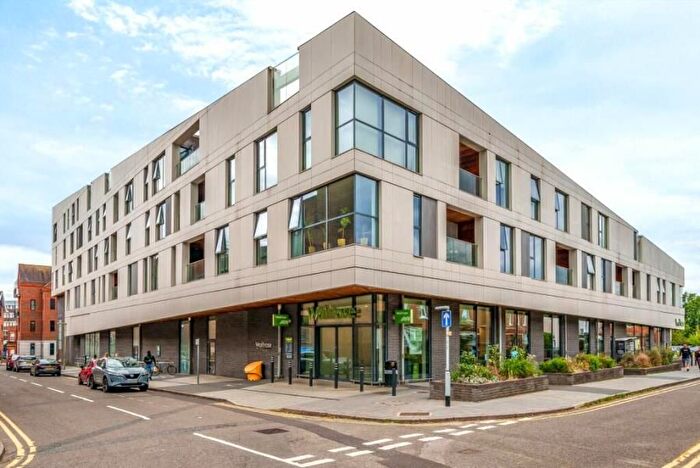 2 Bedroom Flat To Rent In Leapale Lane, Guildford, GU1