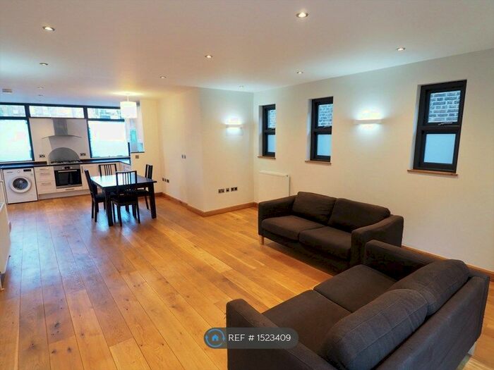 3 Bedroom Semi-Detached House To Rent In Wedmore Street, London, N19