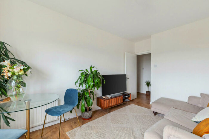 1 Bedroom Flat To Rent In Kings Drive, Wembley, HA9