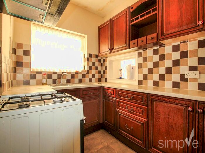 3 Bedroom Property To Rent In Gledwood Gardens, Hayes, Middlesex UB4