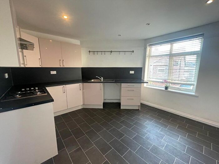 2 Bedroom Flat To Rent In College Road, Crosby, Liverpool, L23