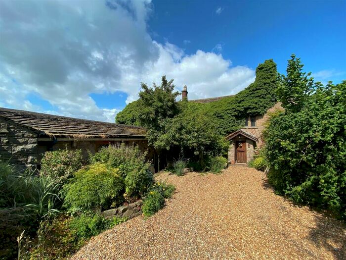 4 Bedroom Detached House For Sale In Green Lane, Disley, Stockport, SK12