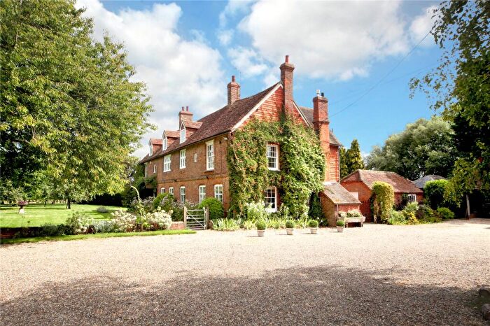 6 Bedroom Detached House For Sale In Scarletts Lane, Kiln Green, Reading, Berkshire, RG10