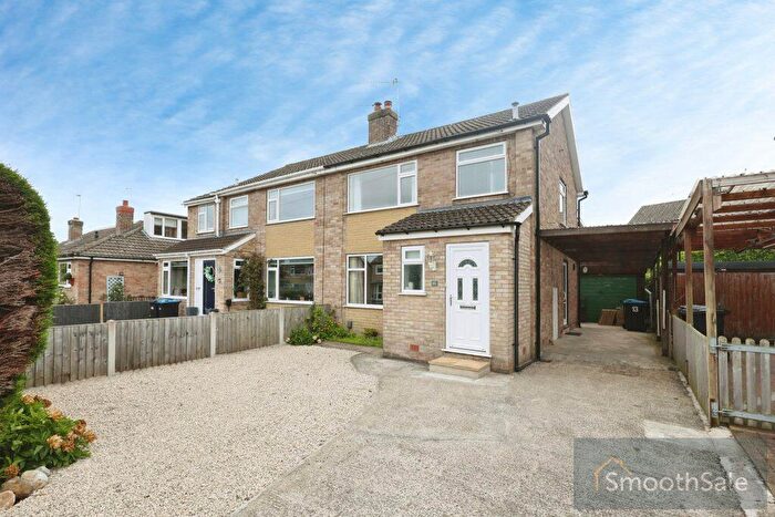 3 Bedroom Semi Detached House For Sale In Hill Top Drive, Harrogate, HG1