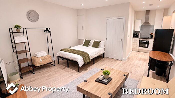 1 Bedroom Studio To Rent In Farley Hill, The Compasses, LU1