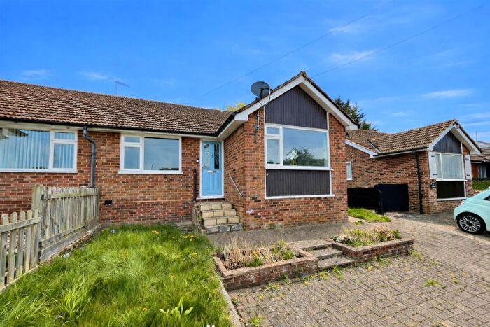 4 Bedroom Chalet For Sale In Willow Walk, Newhaven, BN9