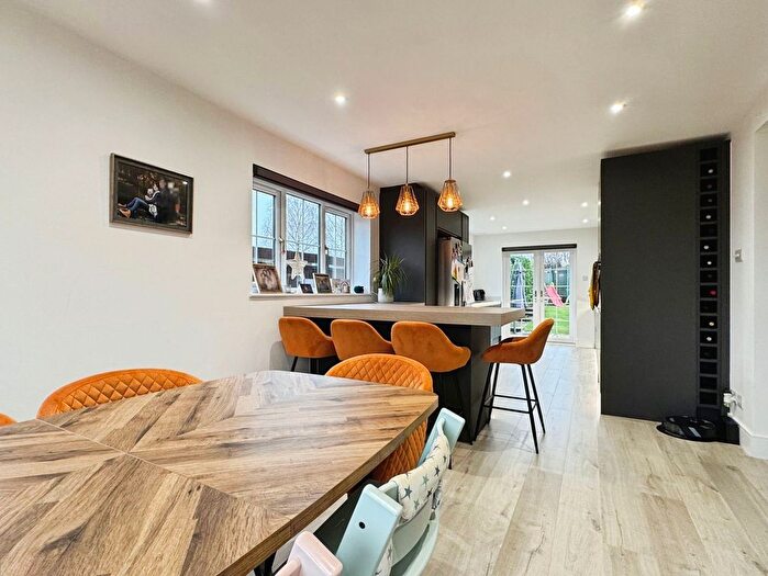 5 Bedroom Detached House To Rent In Wansdyke Road, Great Bedwyn, SN8