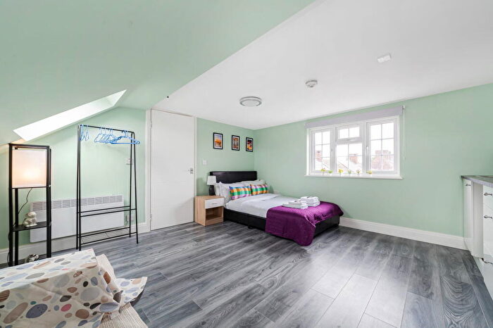 Studio For Sale In Beaconsfield Road, Mottingham, SE9
