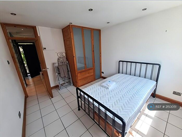 1 Bedroom Flat To Rent In Burns House, London, N16