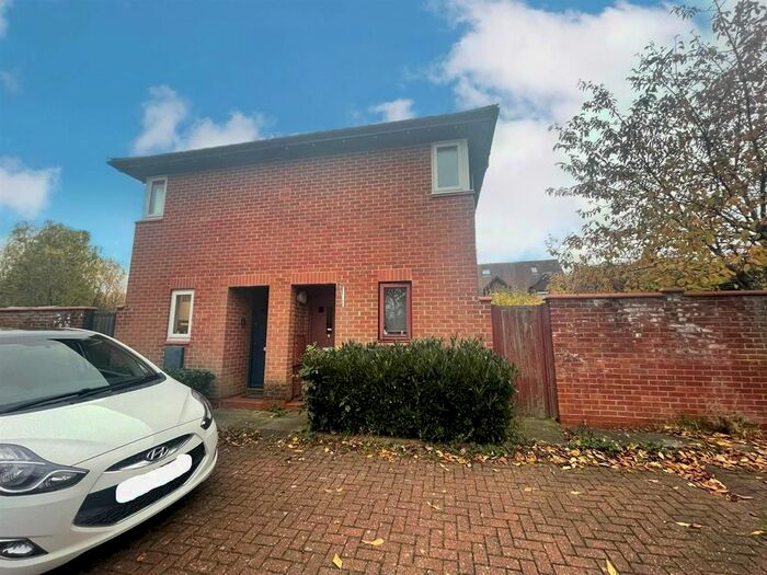 1 Bedroom Semi-Detached House To Rent In Stafford Grove, Shenley Church End, Milton Keynes, MK5