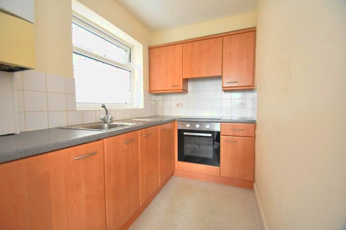 1 Bedroom Flat To Rent In Albert Road, Southsea, PO5