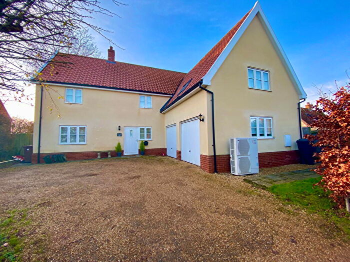4 Bedroom Detached House For Sale In Hall Road, Thorndon, Eye, IP23