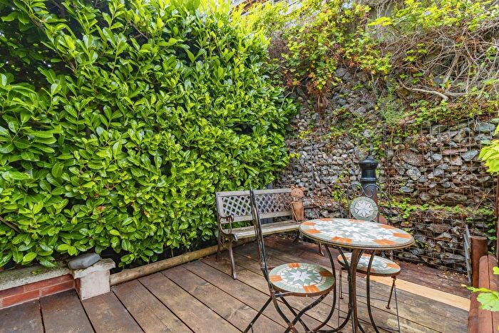 3 Bedroom End Of Terrace House For Sale In Mariners Way, Paignton, TQ3