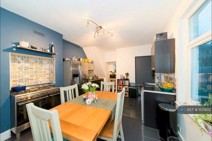 1 Bedroom Flat To Rent In Sangley Road, London, SE6