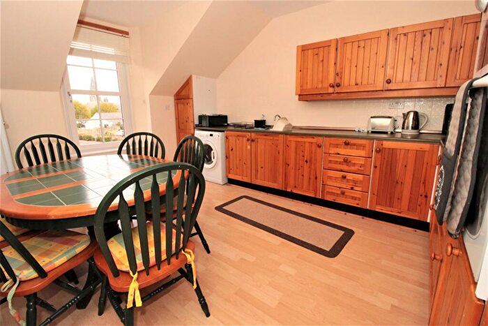 2 Bedroom Flat To Rent In Argyle Street, St. Andrews, KY16