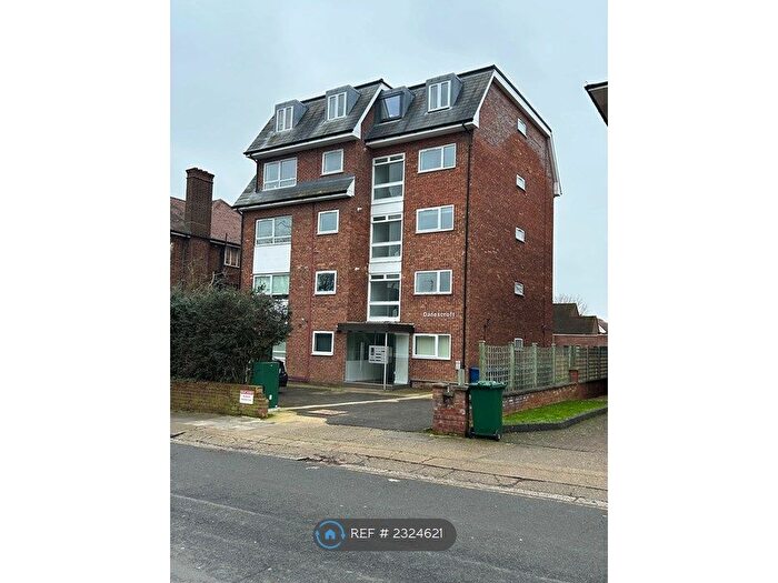 1 Bedroom Flat To Rent In Danescroft, London, N12
