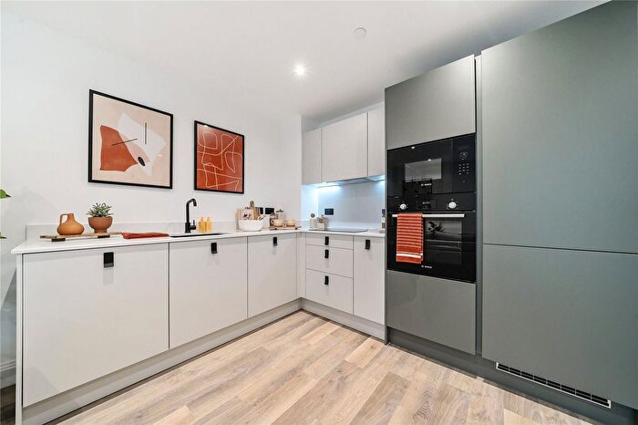 1 Bedroom Flat For Sale In Tweedy Road, Bromley, BR1