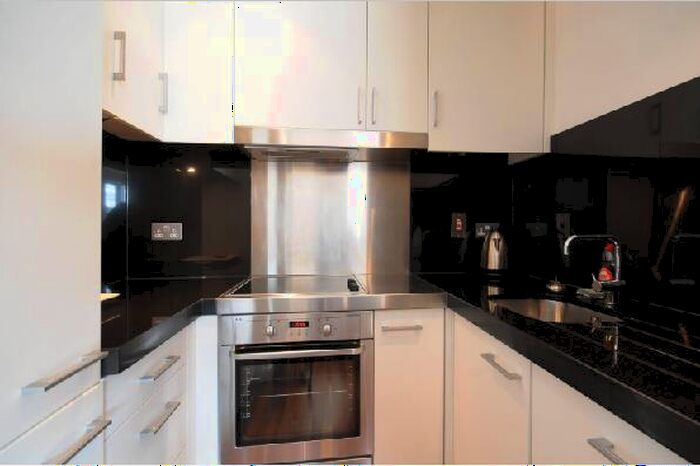 1 Bedroom Flat To Rent In New Providence Wharf, Fairmount Avenue, Blackwall, Canary Wharf, London, E14
