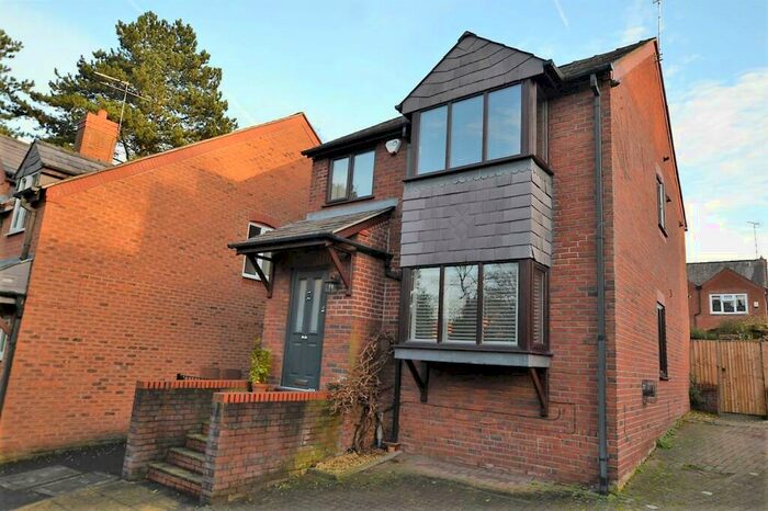 3 Bedroom Detached House To Rent In Samlesbury Close, Didsbury, M20
