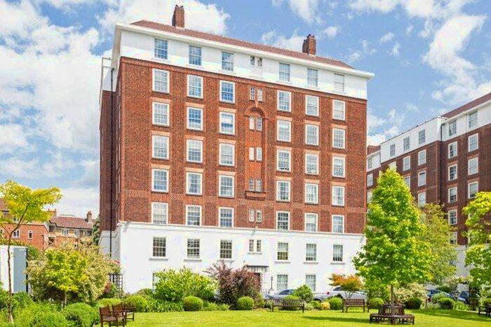 3 Bedroom Flat To Rent In Fitzjames Avenue, London, W14