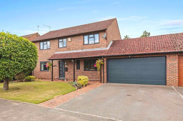 4 Bedroom Detached House For Sale In Katherine Close, Penn, HP10