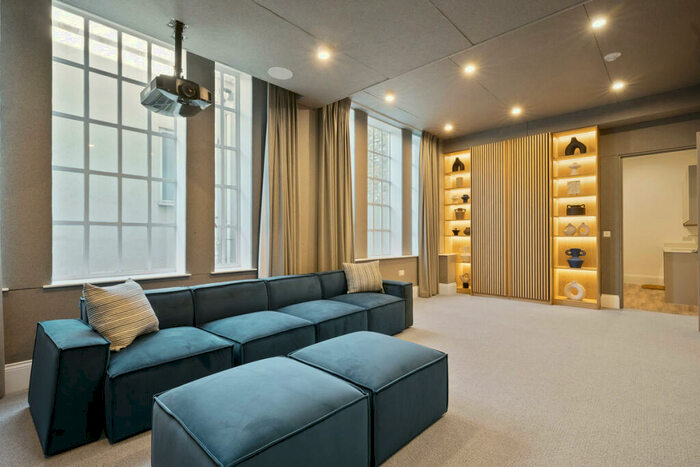 4 Bedroom Apartment To Rent In Station Road, London, SW13