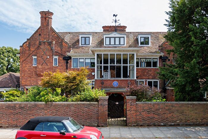 4 Bedroom Flat To Rent In Marryat Road, London, SW19