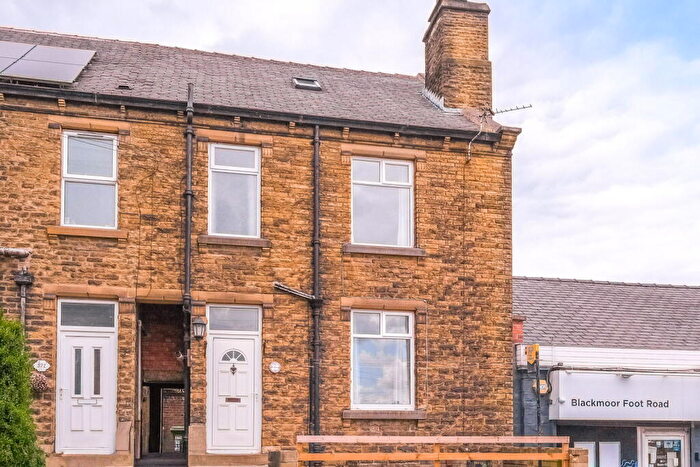 2 Bedroom End Of Terrace House For Sale In Blackmoorfoot Road, Huddersfield, HD4