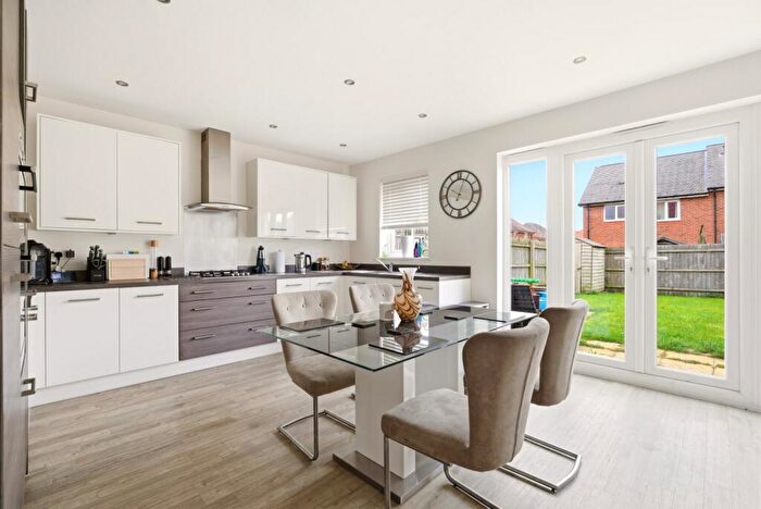 3 Bedroom Semi-Detached House For Sale In Mallard Crescent, Caddington, Luton, Bedfordshire, LU1