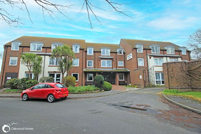 1 Bedroom Flat For Sale In Hunting Gate, Birchington, CT7